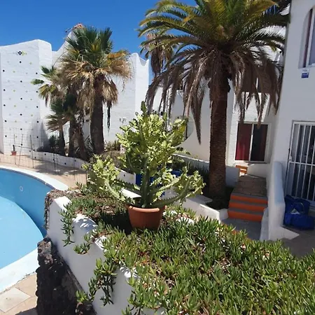 Wonderful White Appartament In Playa Americas 아파트 플라야데라스아메리카스