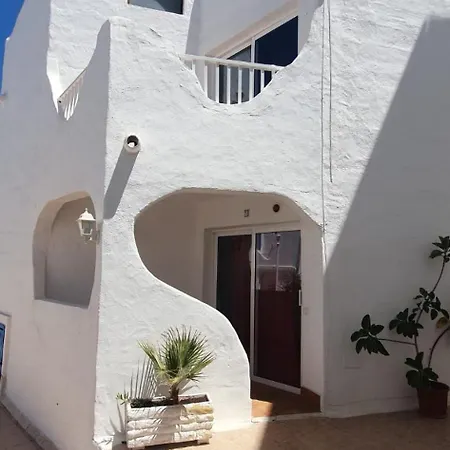 Wonderful White Appartament In Playa Americas