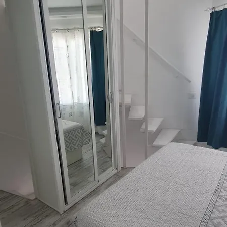 Apartament Wonderful White Appartament In Playa Americas