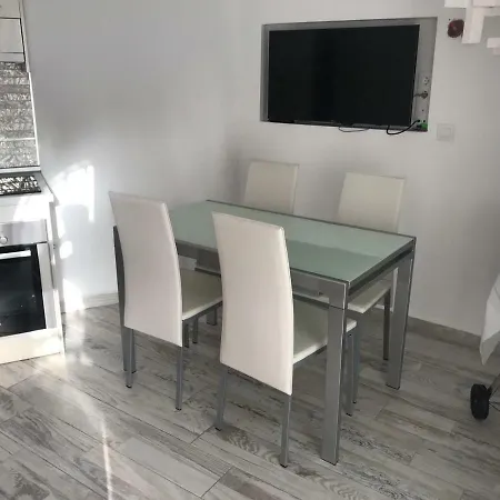 아파트 Wonderful White Appartament In Playa Americas *