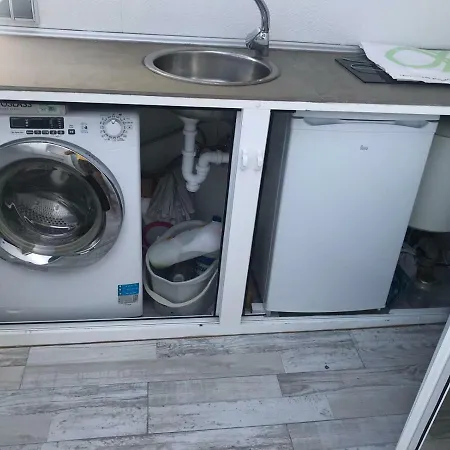 Wonderful White Appartament In Playa Americas 아파트 플라야데라스아메리카스