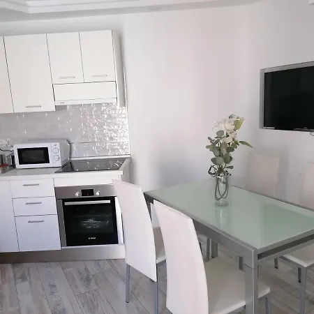 Wonderful White Appartament In Playa Americas * بلايا ذي لاس أميريكاس